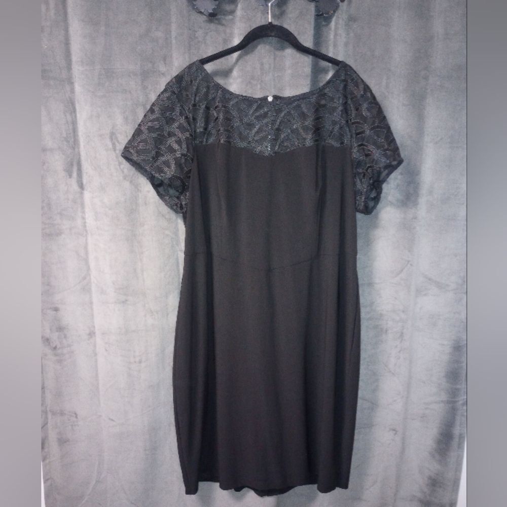 Cato Elegant Black Dress With Lace Detail Size 24 EUC